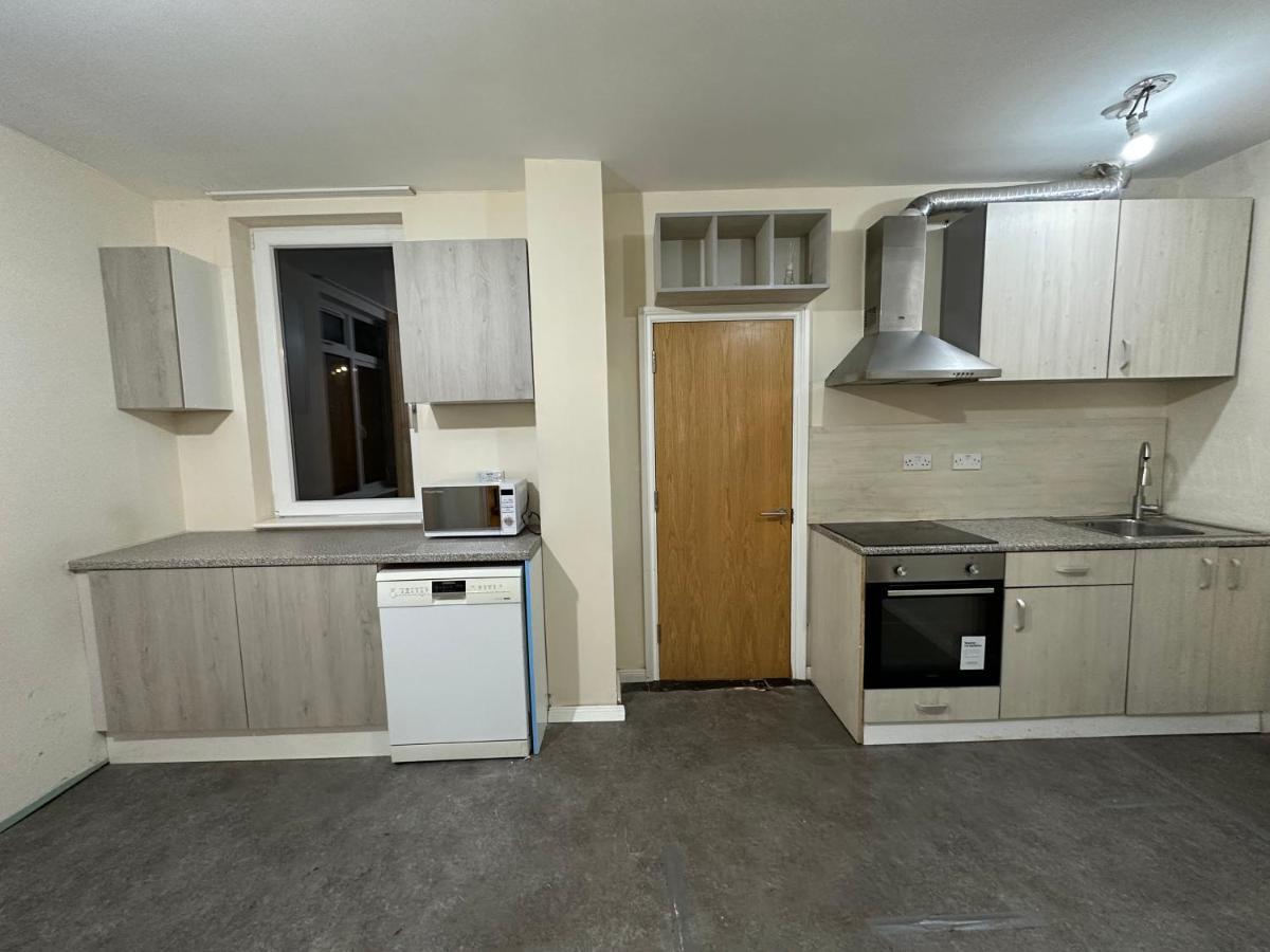 North London A Spacious 7 Bedroom House Accommodating Up To 18 People Complete With Own Gym And Table Tennis Kültér fotó