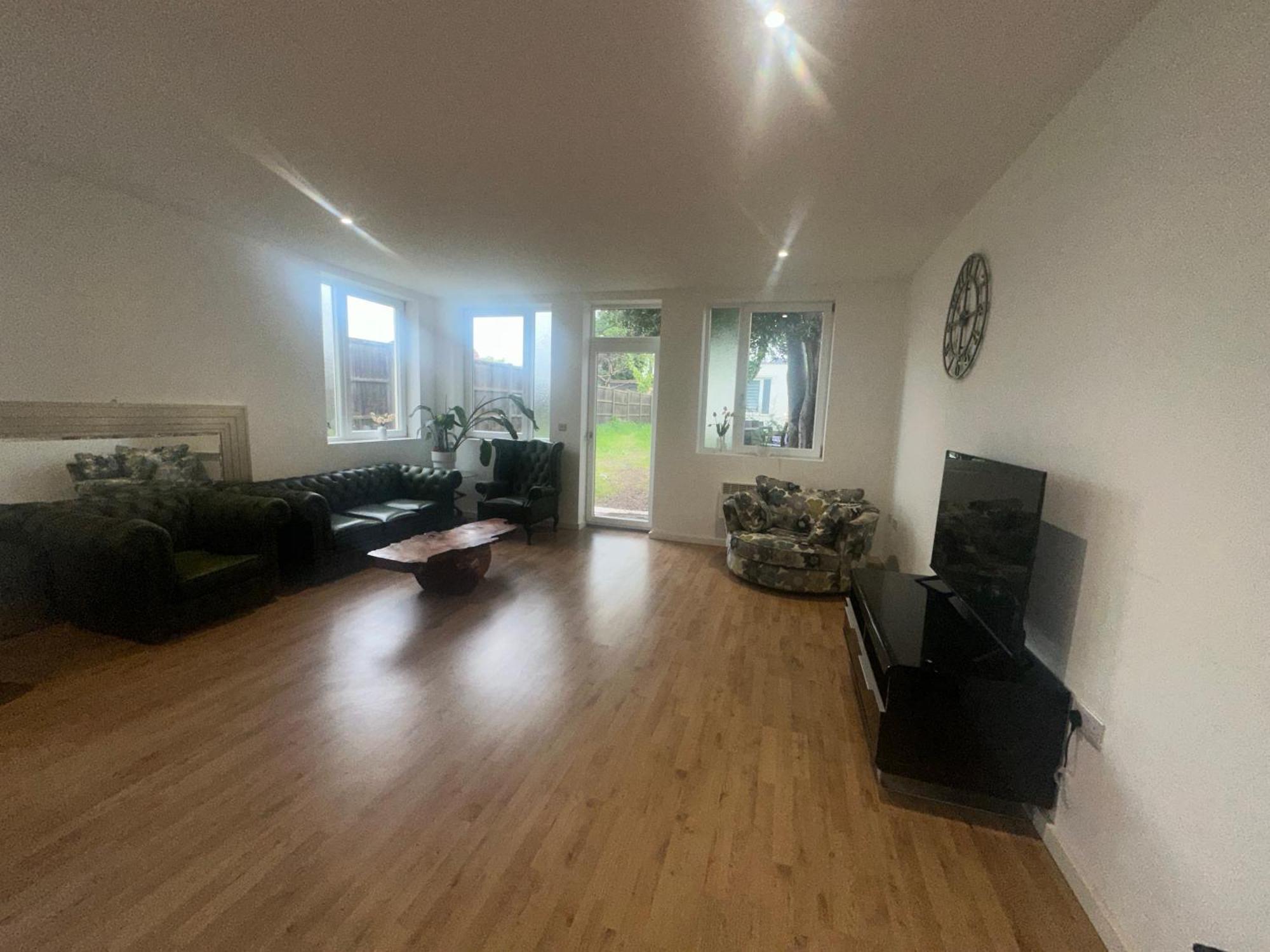 North London A Spacious 7 Bedroom House Accommodating Up To 18 People Complete With Own Gym And Table Tennis Kültér fotó