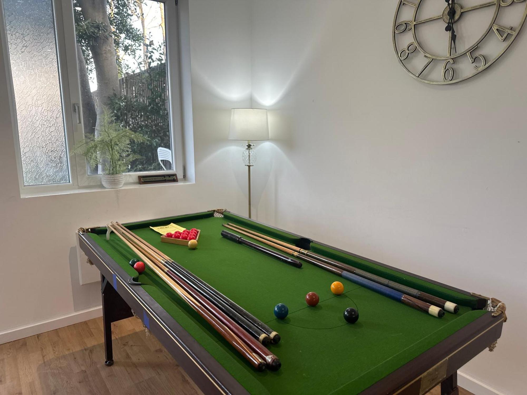 North London A Spacious 7 Bedroom House Accommodating Up To 18 People Complete With Own Gym And Table Tennis Kültér fotó